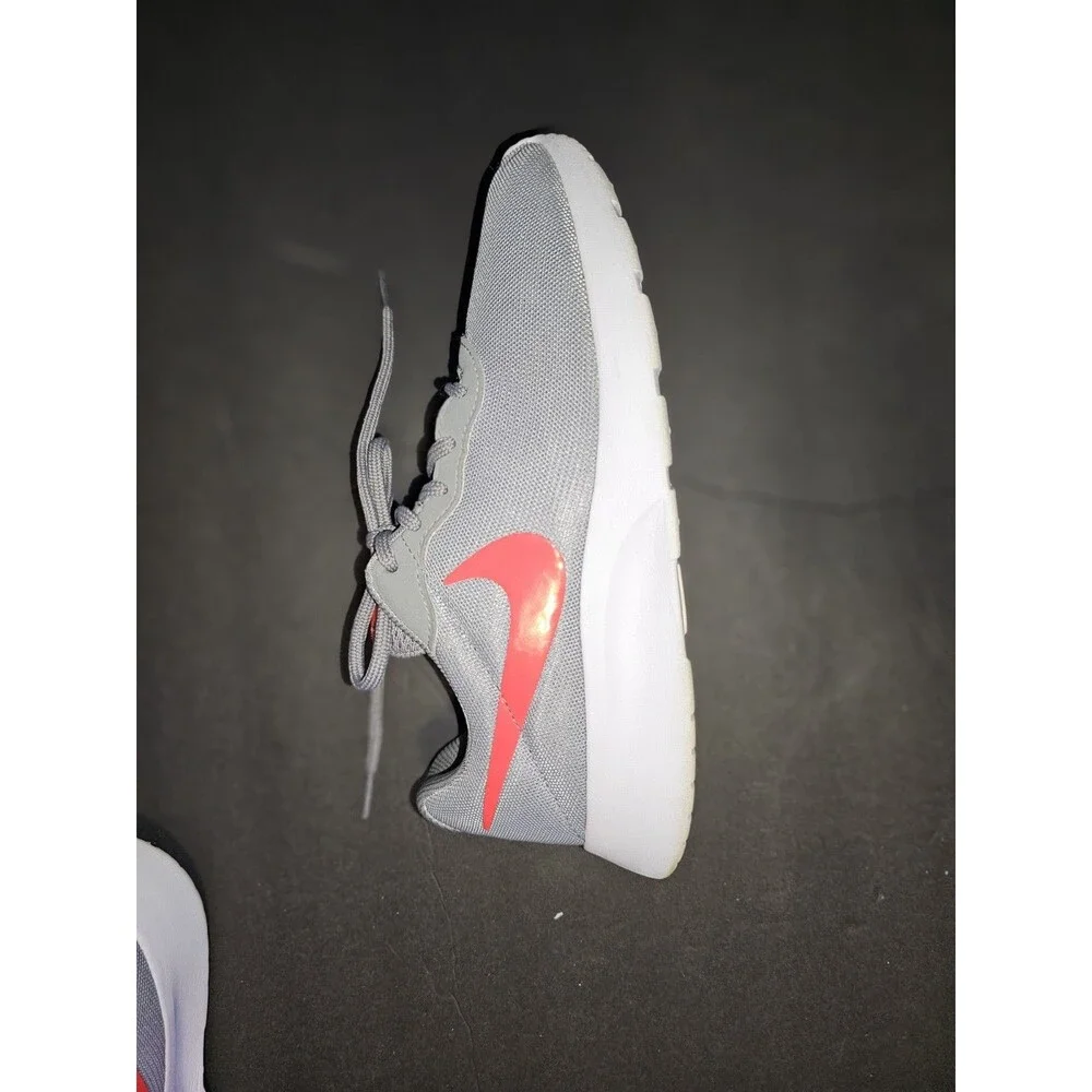 Nike Tanjun 'Wolf Grey' Gray/red 812655-015 Women's Size 7